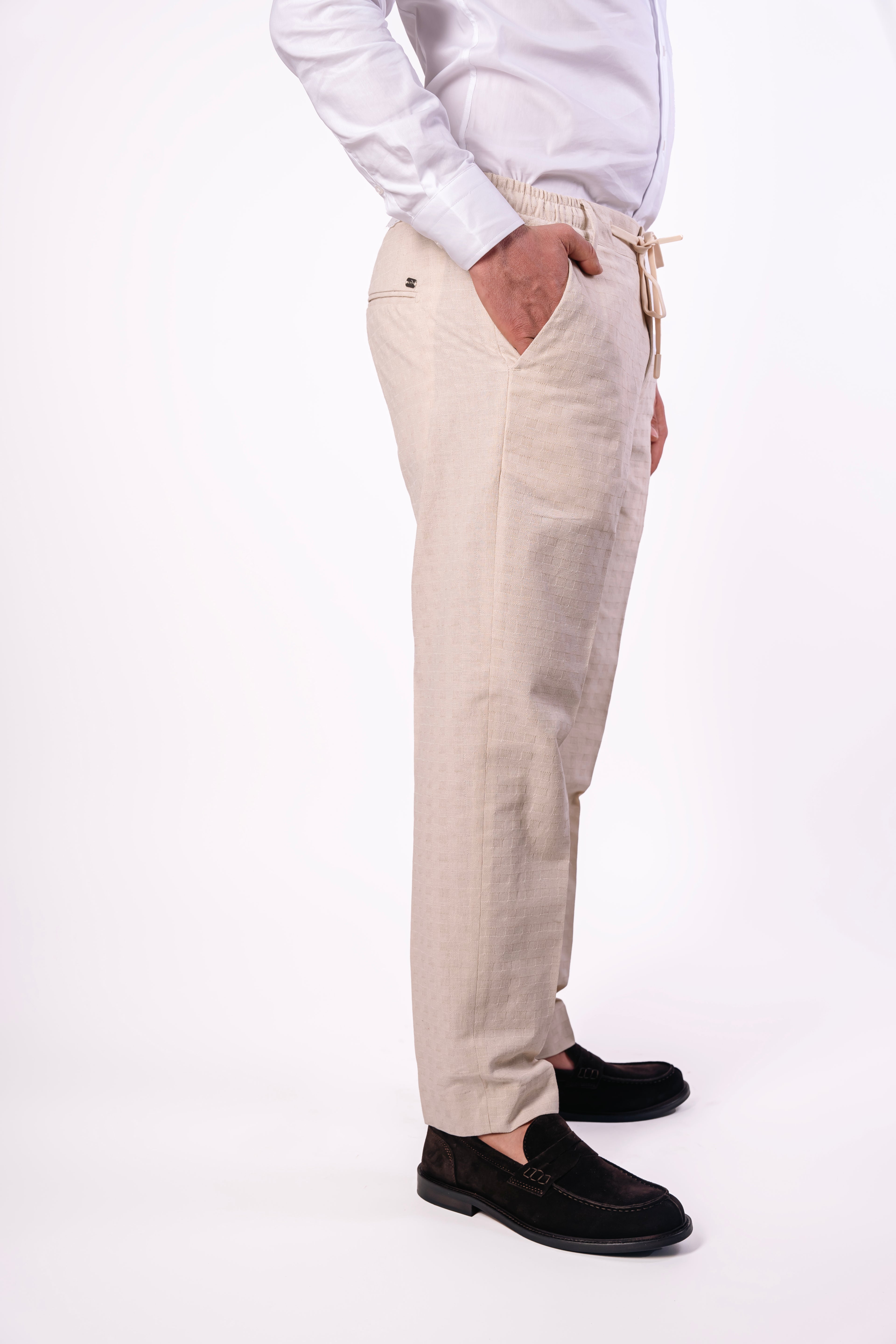Pantalaccio con ricami quadrati