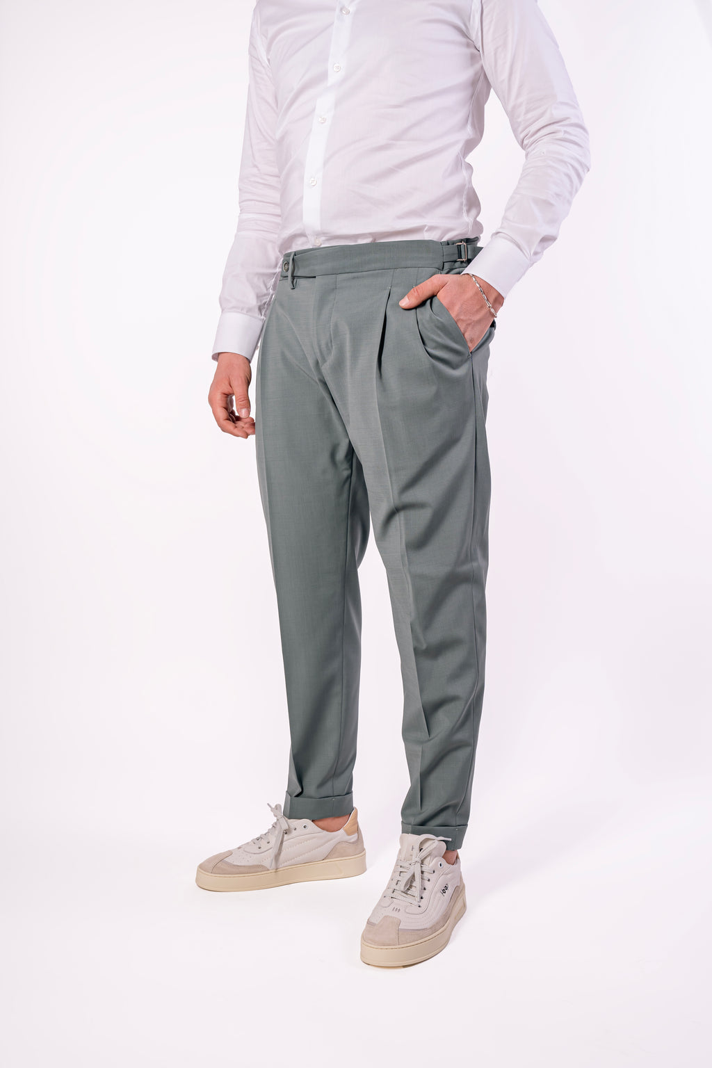 Pantalone in fresco lana con doppia fibia