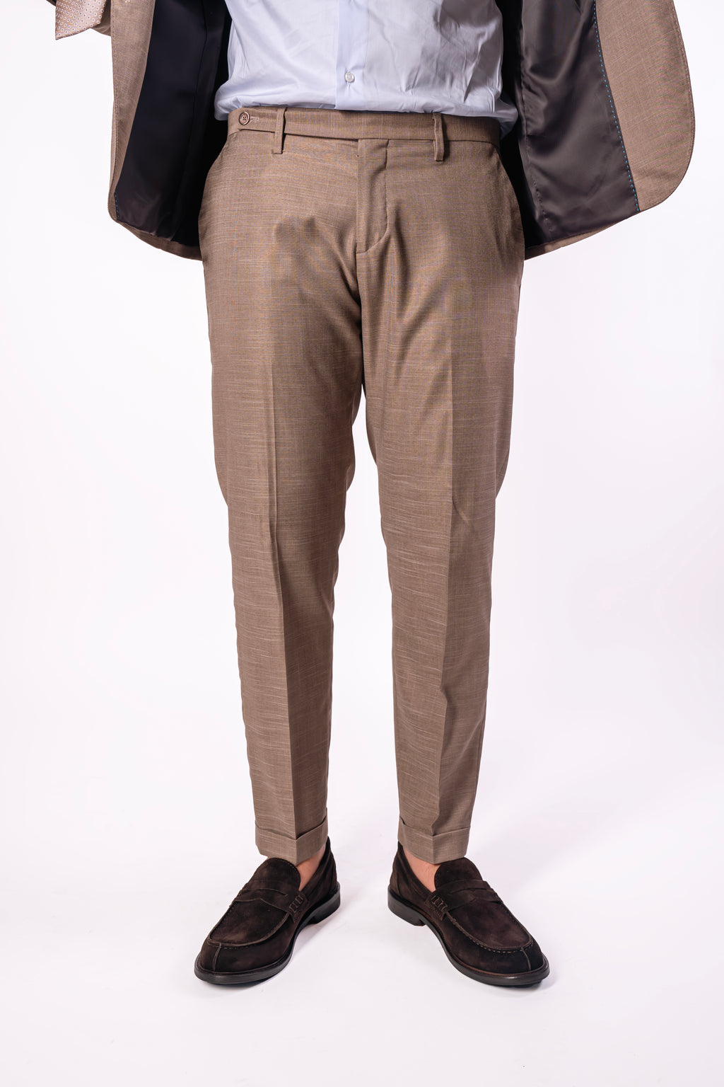 Pantalone fiammato con abbottonatura laterale
