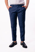 Pantalone fiammato con abbottonatura laterale