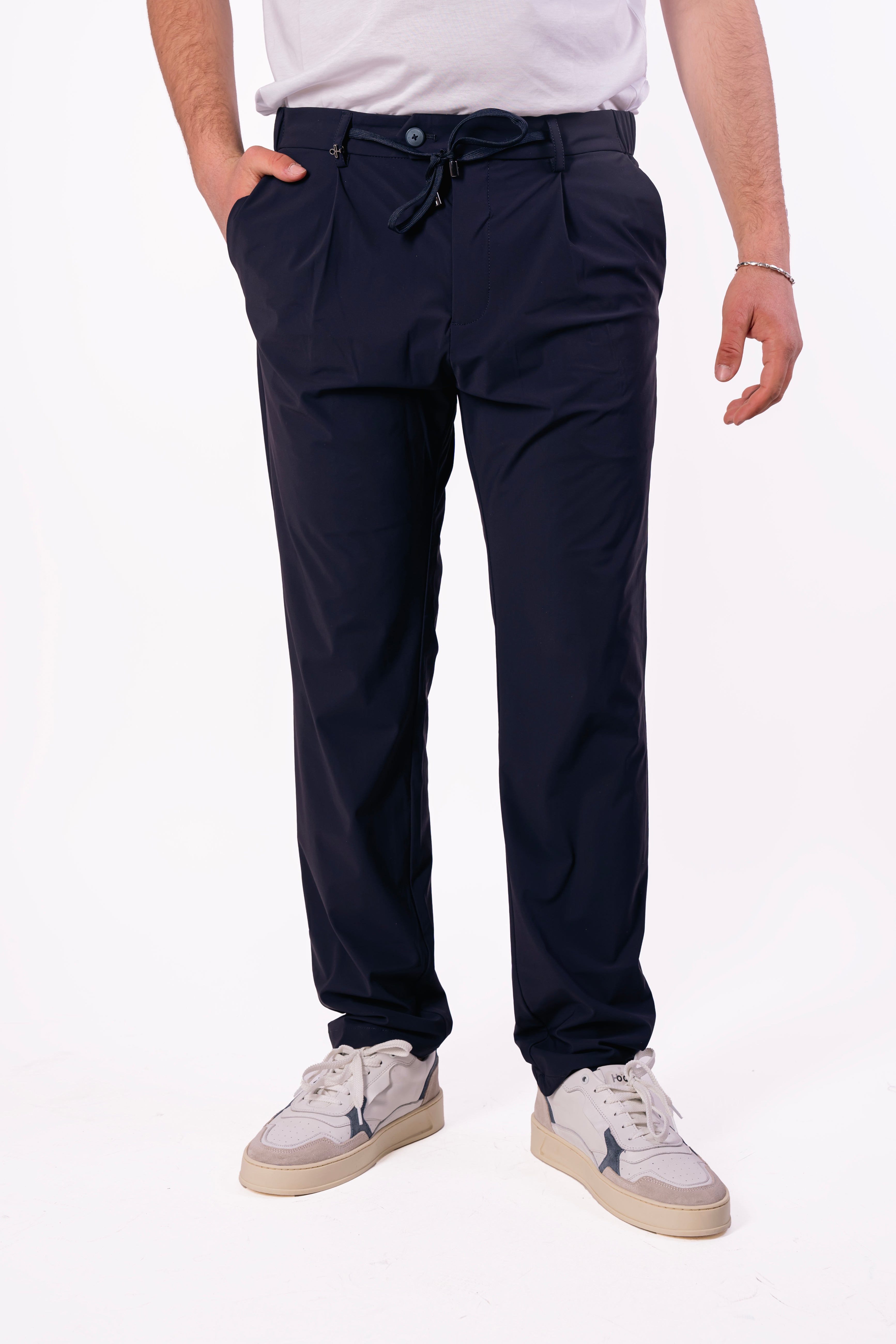 Pantalaccio in tessuto tecnico