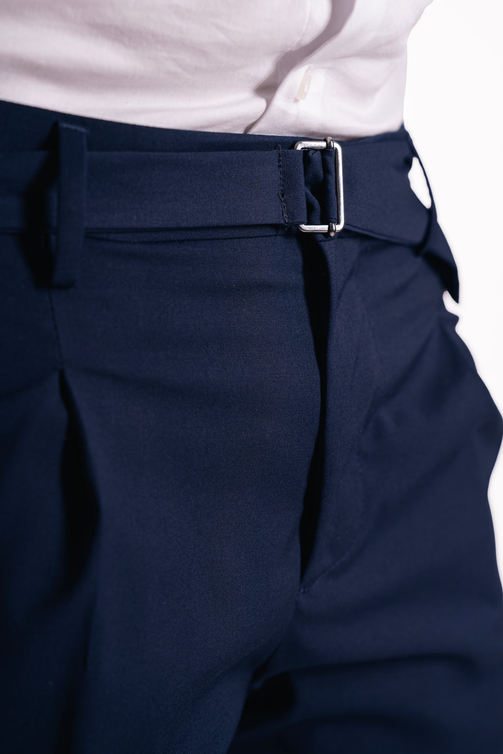 Pantalone con cinturino in fresco lana