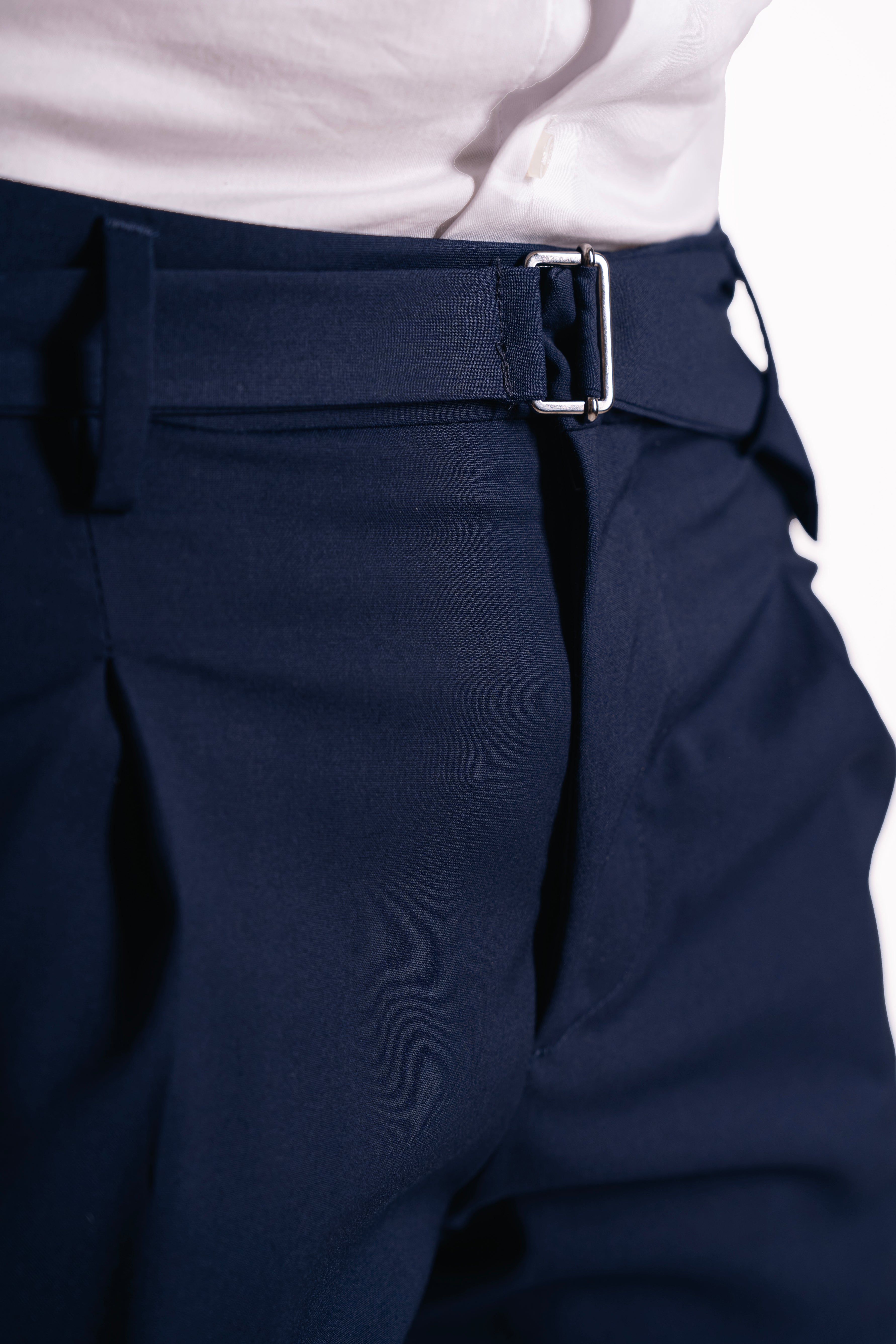 Pantalone con cinturino in fresco lana