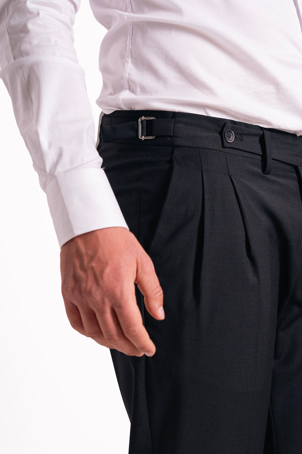 Pantalone in fresco lana con doppia fibia