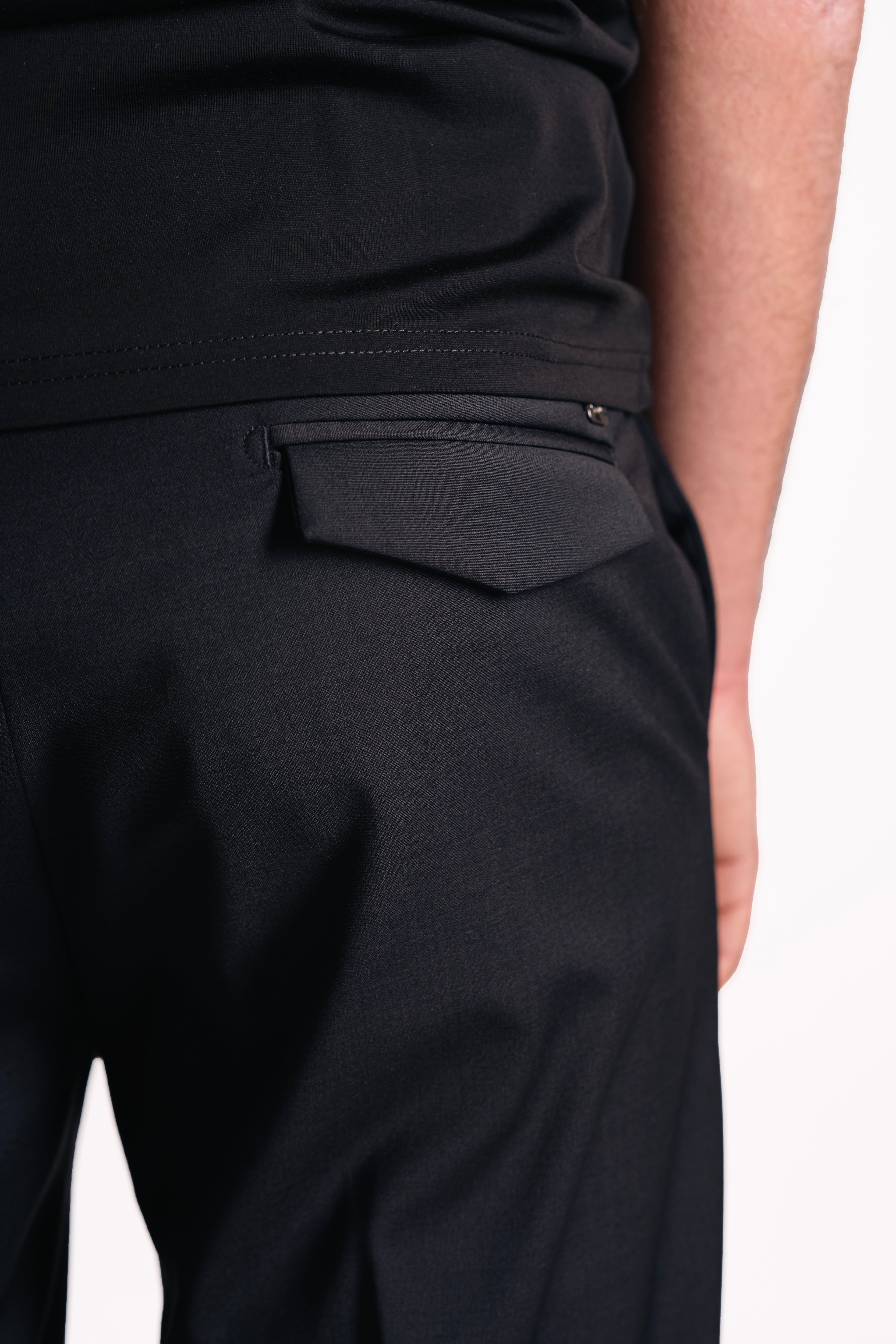 Pantalone con elastico laterale in fresco lana