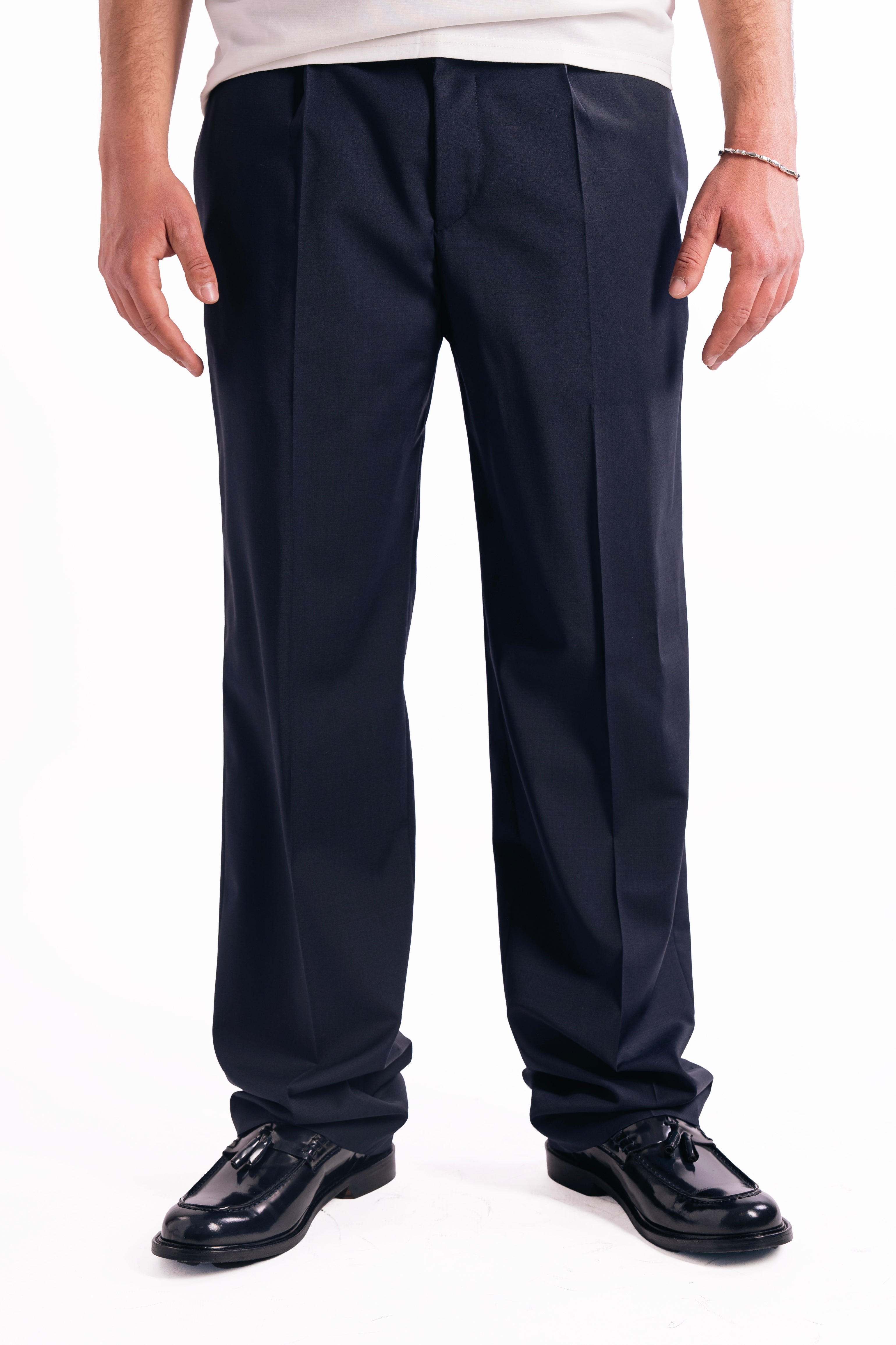 Pantalone baggy fit in fresco lana