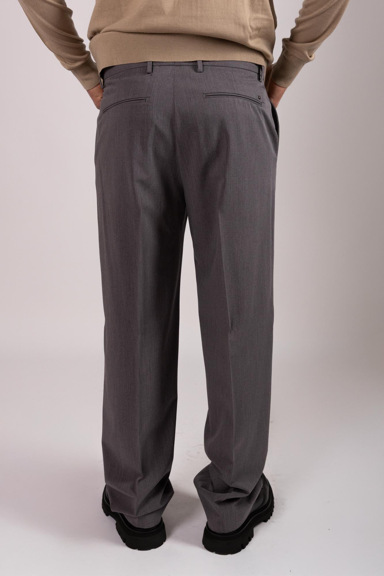 Pantalone Outfit Baggy fit