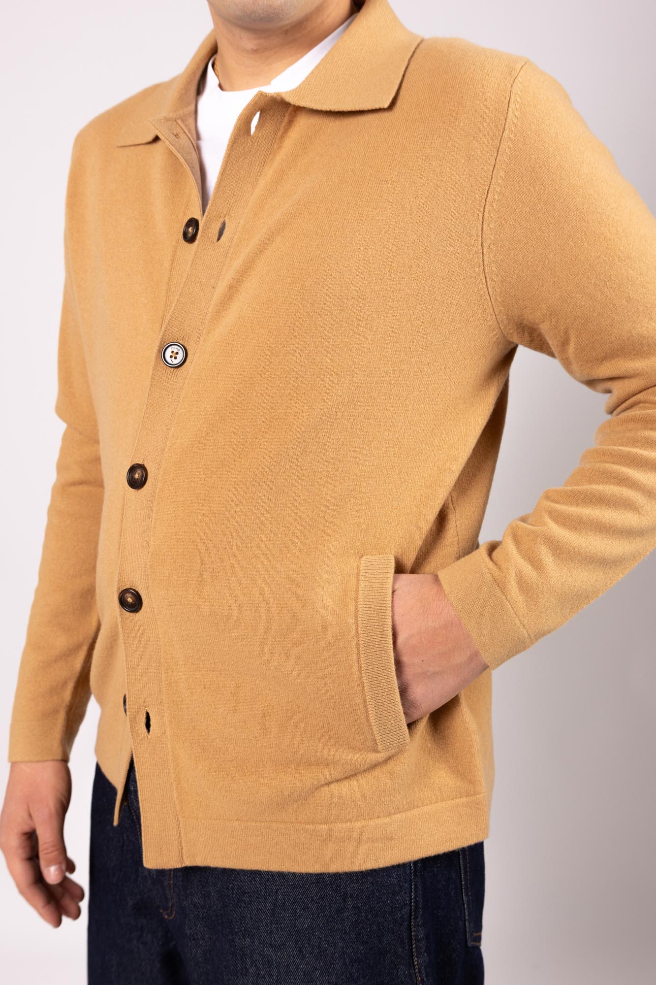 Cardigan Claq con tasche laterali