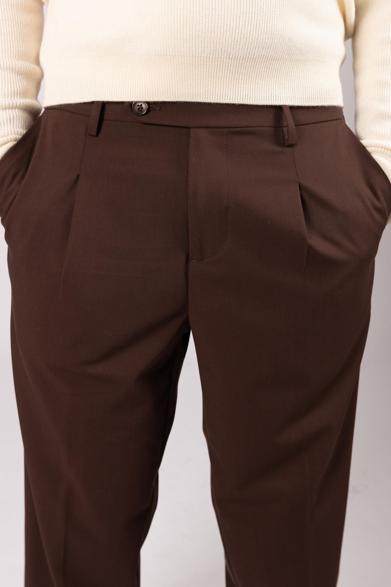 Pantalone Different Loose fit