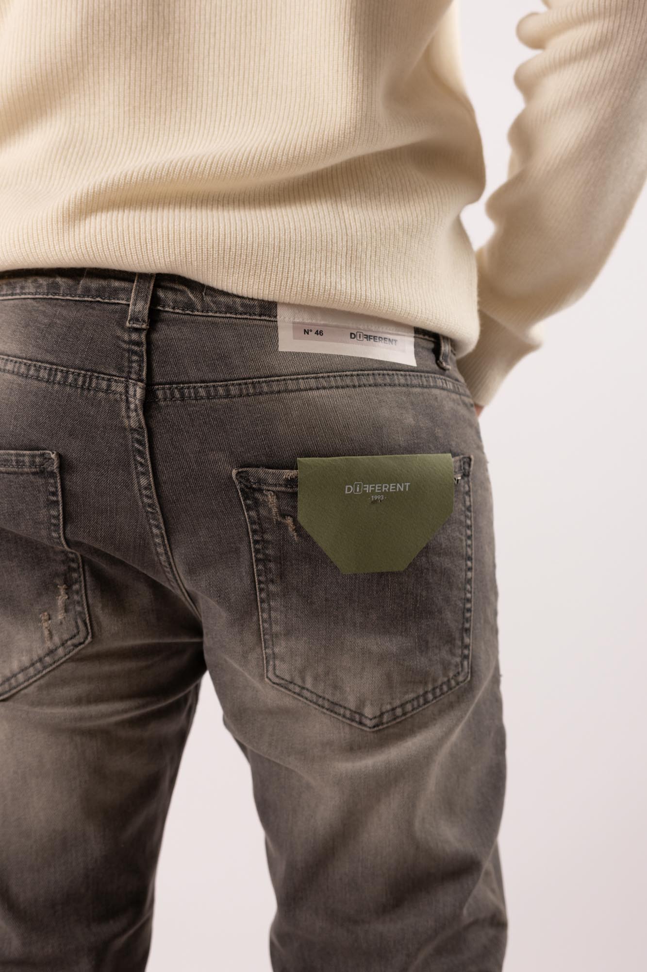 Jeans Different lavaggio sabbiato