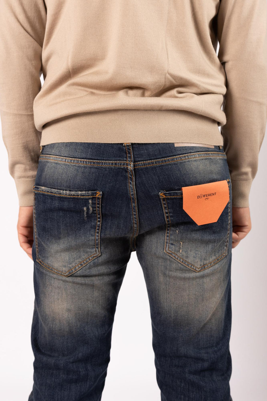 Jeans Different sabbiato fondo blu