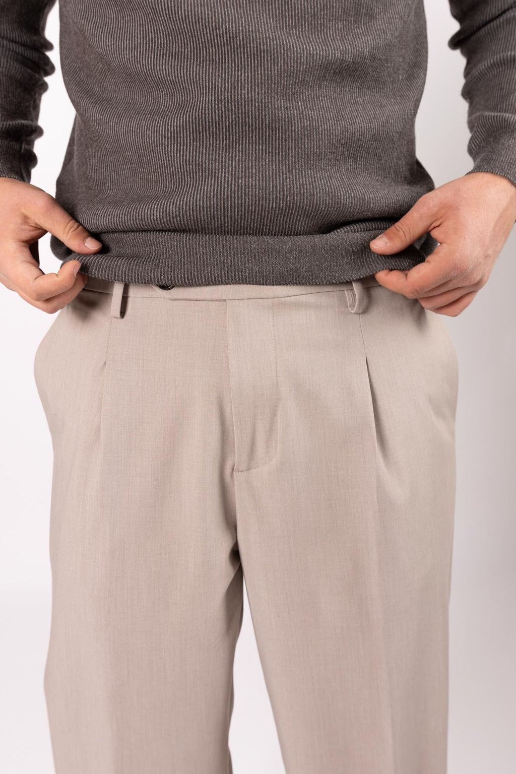 Pantalone Different loose fit