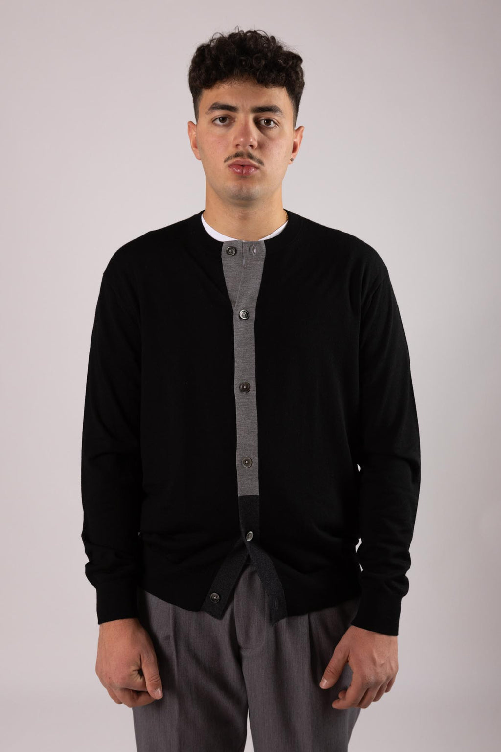 Cardigan Diktat con ricamo